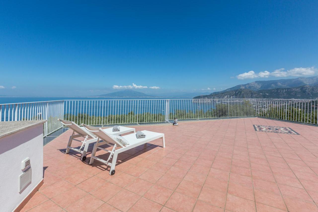 La Terrazza Sul Golfo Villa Sorrento Eksteriør billede